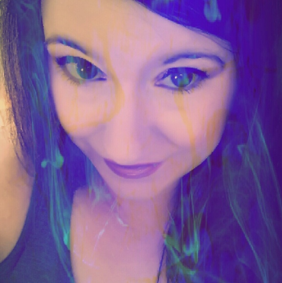 Meet your Posher, Megan - Picture 6 of 6